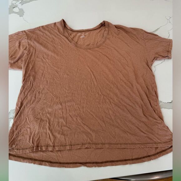 American Eagle slouchy, distressed shirt in camel colour size large - Picture 1 of 3